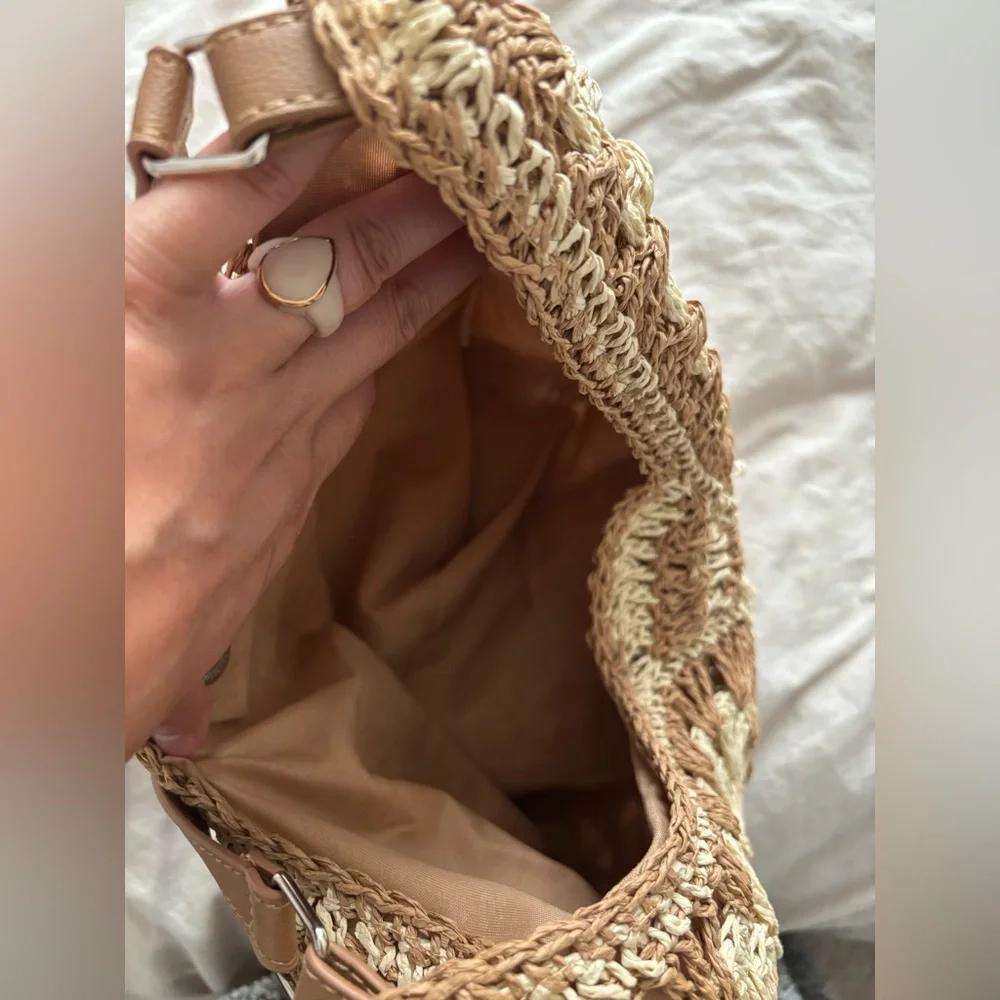 Super cute beachy bag! - Picture 3 of 3